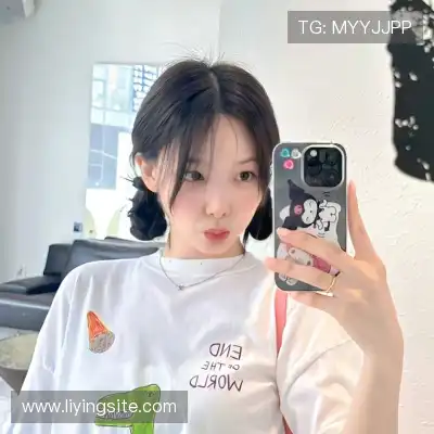 滑凤默